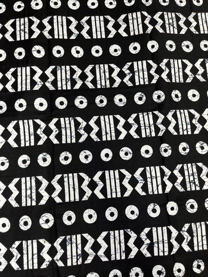 Bold Black & White African Print – Geometric Block Pattern